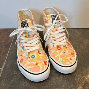 Vans high tops SK8-hi, women’s size 7, colorful groovy vibe